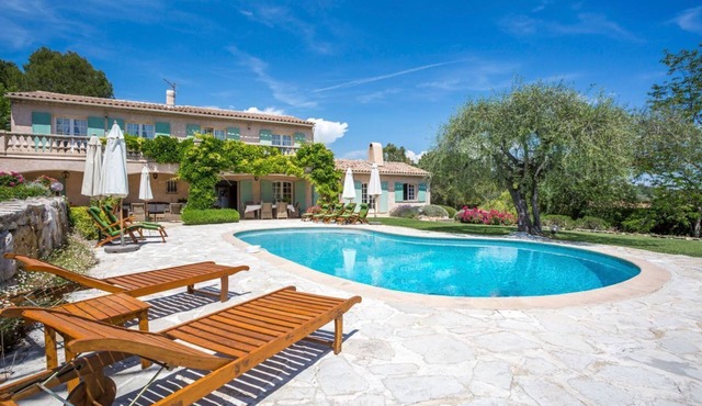 Villa Celestine - Four Bedroom Villa, Sleeps 8