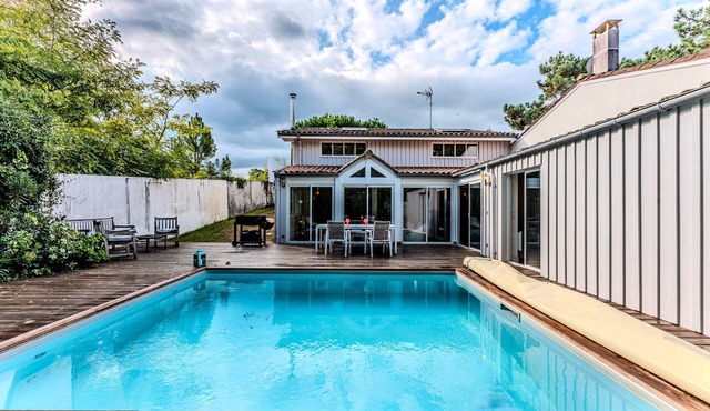 Villa 'Centre Cap Ferret Ref 40' with private pool, private terrace and Wi-Fi