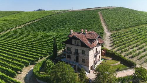 Villa Cereja in Piobesi dʼAlba