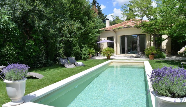 VILLA CEZANNE AT CHARMING HOUSE 5 MN BY WALK HISTORIC CENTER