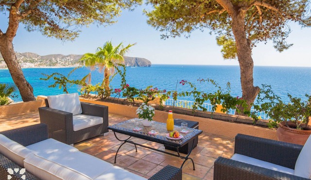 Villa CHANGRILA by Abahana Villas
