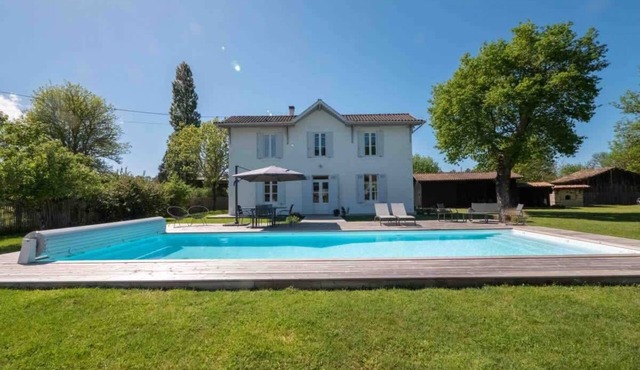 Villa charmante pour 9 avec piscine chauffee
