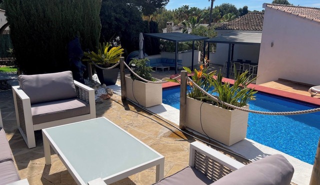 VILLA CHIC | Private pool | close to town and beach (1,5 km. aprox.)