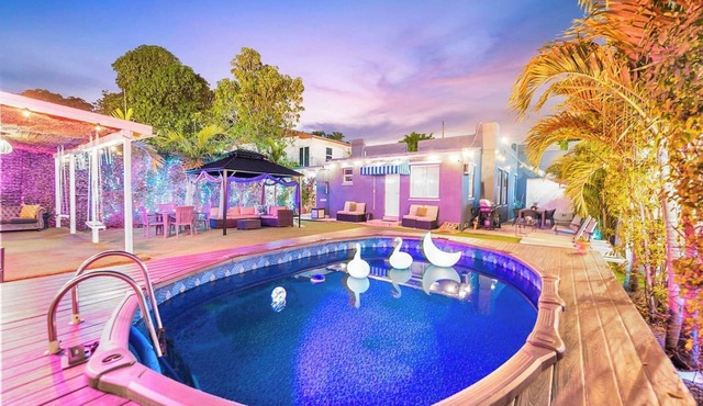 Villa Ciao Bella | Sleeps 25 | Pool + Hot Tub