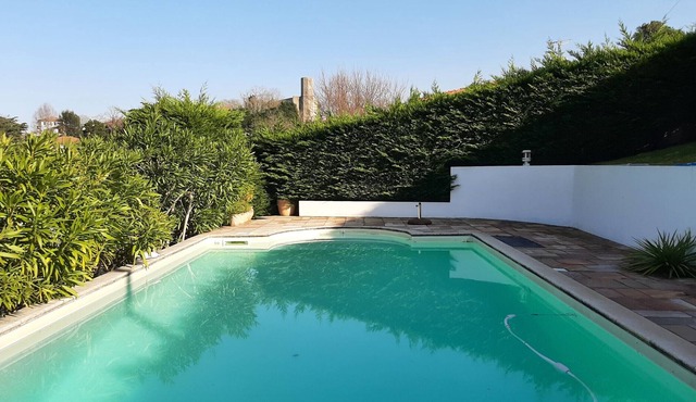 Villa Ciboure, 6 bedrooms, 10 persons