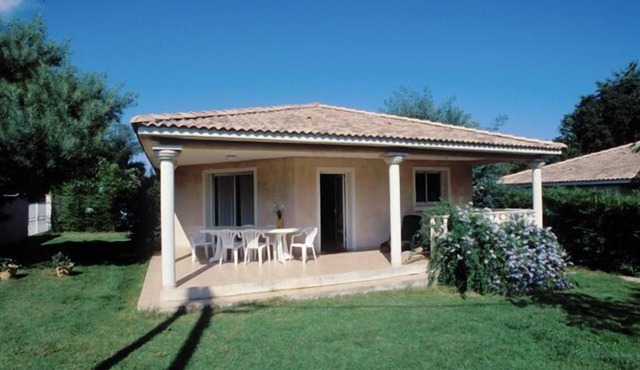 Villa Cigale 3 - 8 people 300m from the beach with shared pool
