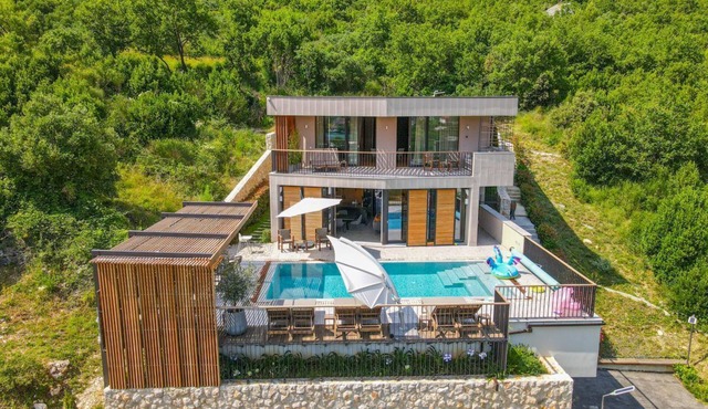 Villa Circe - Three Bedroom Villa, Sleeps 6