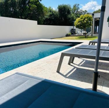 Villa Climatisée avec Piscine partagée , Terrasse et Parking