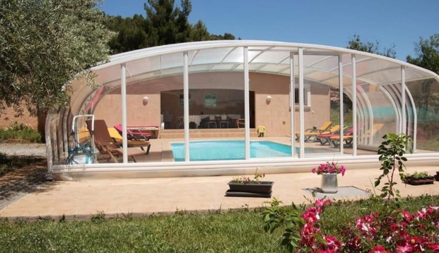 Villa Climatisée Avec Piscine Chauffée et Couverte