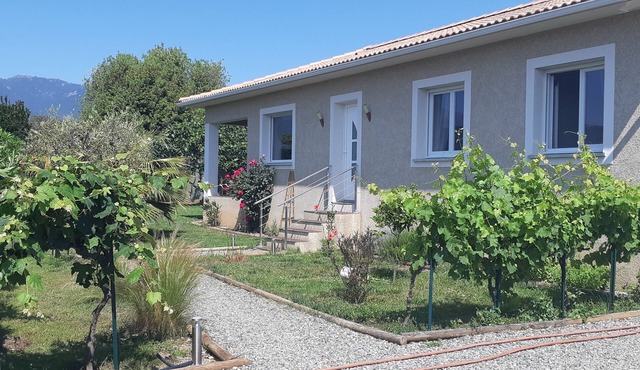 VILLA CLIMATISEE 10mn from the sea, CLASS 3 *