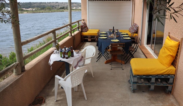 Villa close to the beach with exceptional views.