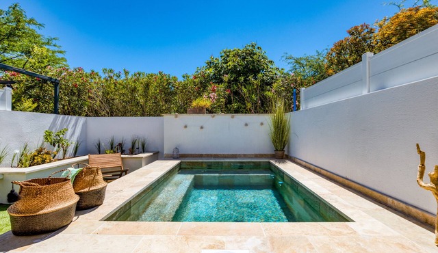 Villa Cocoon Montpellier and Beach with Private Pool, Wi-Fi and Air Conditioning