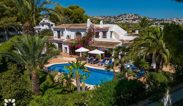 Villa COGOLL by Abahana Villas