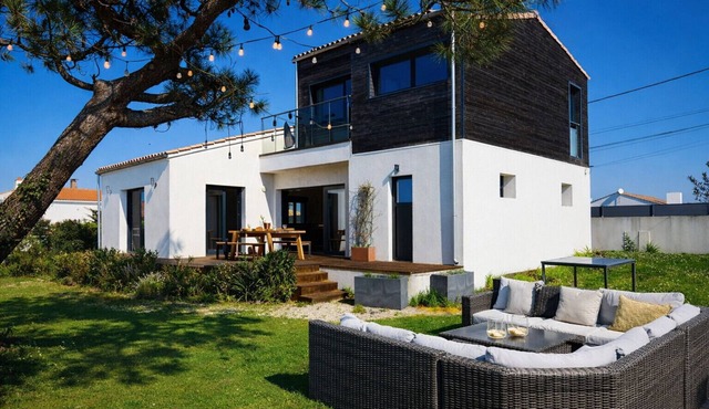 Villa Colette - Bay of Cayola - 9 guests