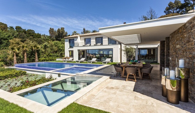 Villa Colibri - Luxury 10 Bedroom Villa