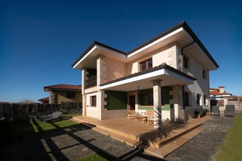 Villa Colombres