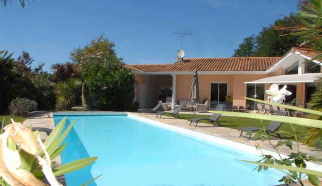 Villa Comtemporaine 170 M2 PISCINE 13x4,5 - Near Labenne-Océan - Hossegor