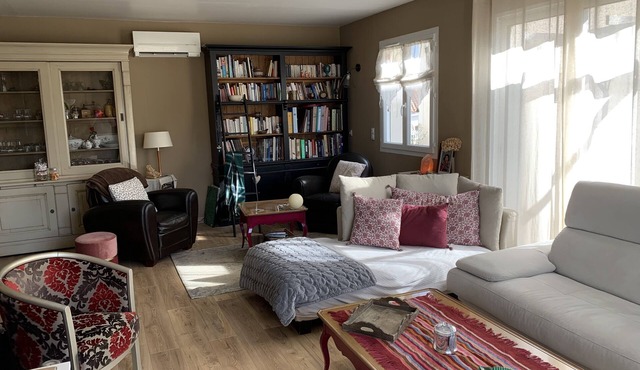 Villa conditioned scrubland edge with pool 10 minutes from Montpellier