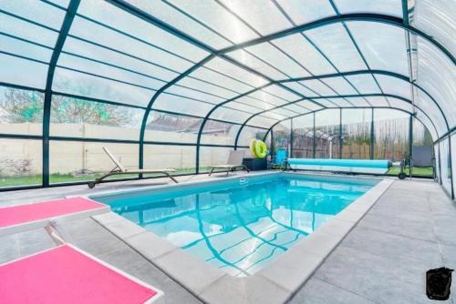 Villa confortable à Ranville, piscine privée