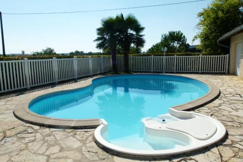 Villa confortable proche d'Ornézan avec piscine privée