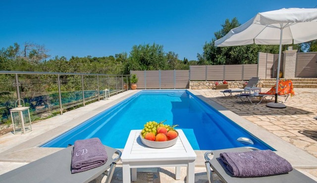 Villa Constadina Large Private Pool, A/C, WiFi