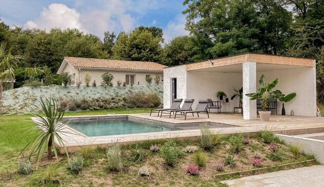 Villa contemporaine avec piscine - 8 couchages