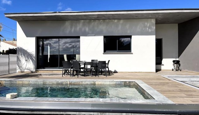 villa contemporaine avec piscine