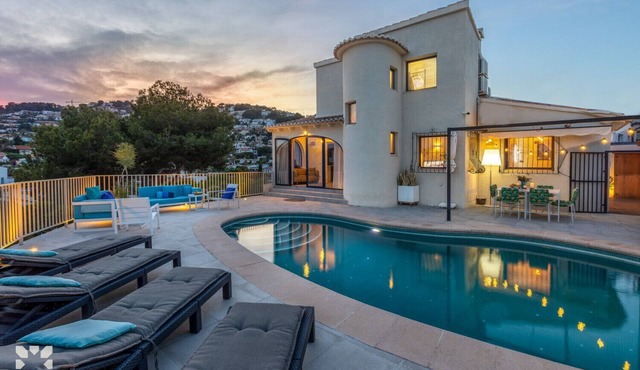 Villa CORAL by Abahana Villas