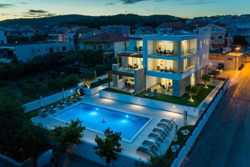 Villa Corcovado with Heated Pool