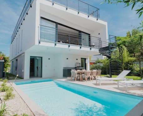 Villa Cordouan avec piscine en bord de mer