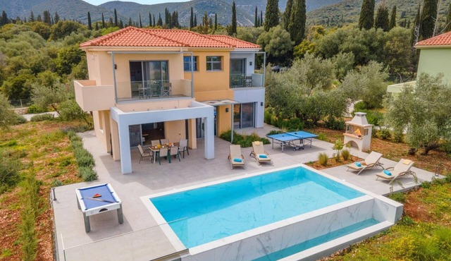 Villa Corelli by Villa Plus