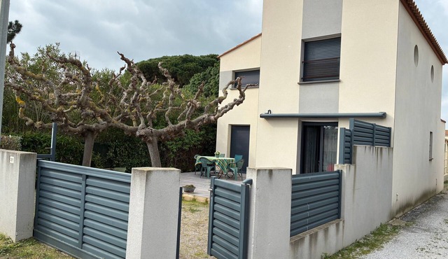 Villa 'Corinne' with Private Terrace, Wi-Fi and Air Conditioning
