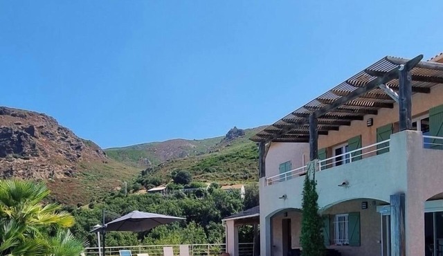 Villa CORSE 4- 12 pers vue golfe Saint Florent piscine privée chauffée