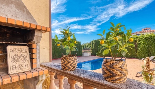 Villa 'Costacabana - Roxy' with Private Pool, Private Terrace and Wi-Fi