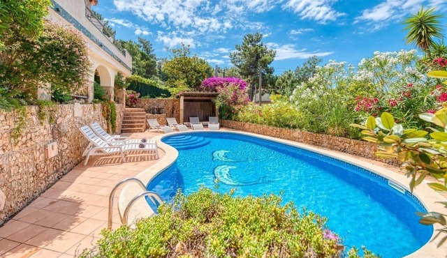 Villa "Costacabana - Cleo" with Sea View, Private Pool & Wi-Fi