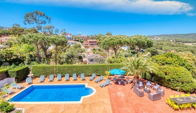 Villa "Costacabana - Jaruco" with Private Pool, 2 Private Terraces & Wi-Fi