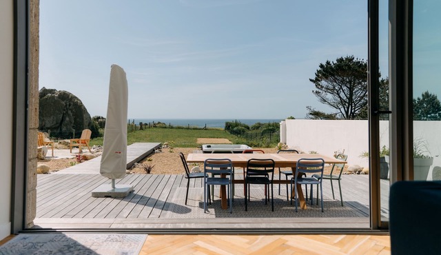 Villa Cotton – 180° Sea View and Hot Tub – 6 Bedrooms