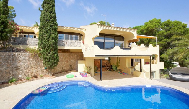 VILLA CUI BONO