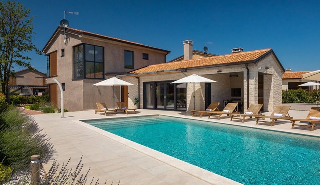 Villa Curitico by Villas Guide