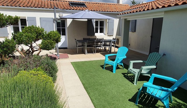 Villa d'Arçay-Villa-Comfort-Ensuite-Patio