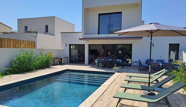 Villa D'architecte Avec Piscine, Idéal Pour les Familles, 20minutes des Plages