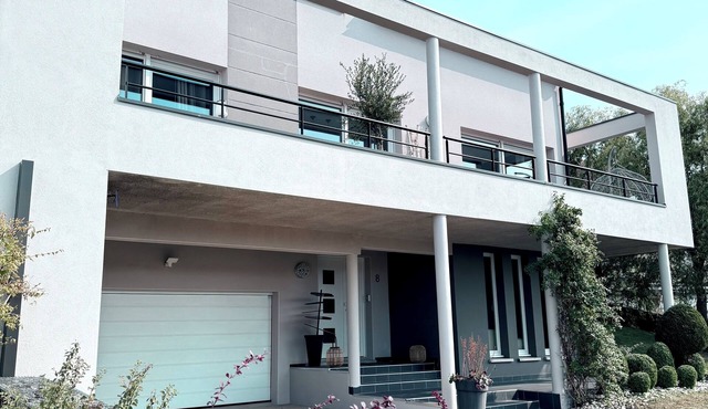 VILLA D'ARCHITECTE*200 m2, 10 min from METZ AND AMNEVILLE