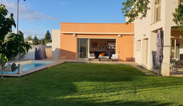 Villa D'architecte, Idéale Famille