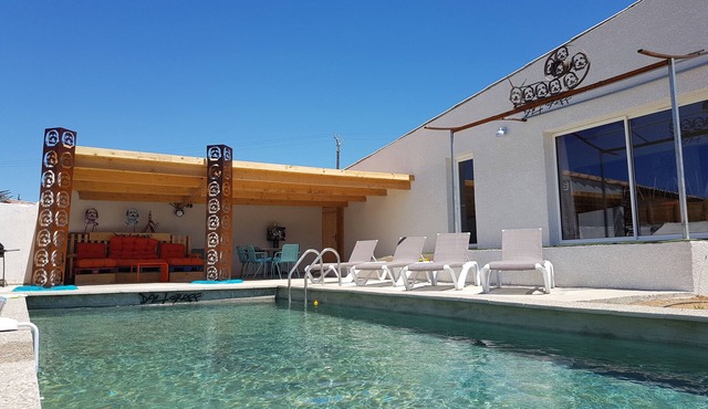 Villa d'artiste Dali Graff private pool, 30 min from the sea in Occitanie