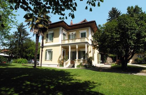 Villa D'Azeglio in Albiano dʼIvrea