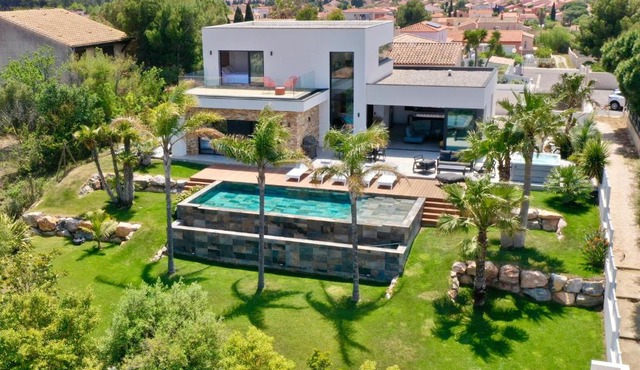 Villa d’exception avec piscine à débordement - vue panoramique