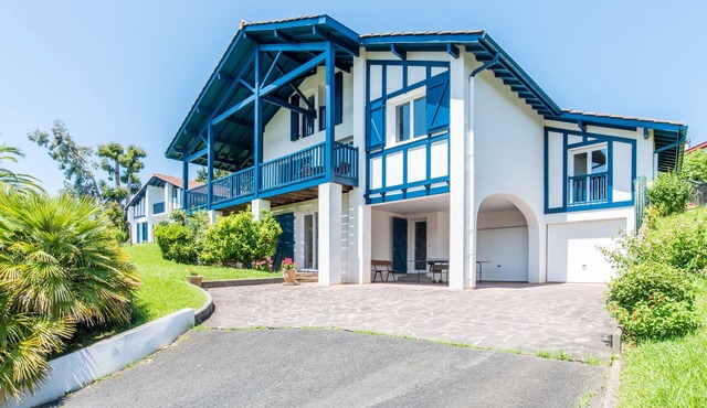 Villa D'exception Avec Piscine et vue Pyrénées 6 Chambres