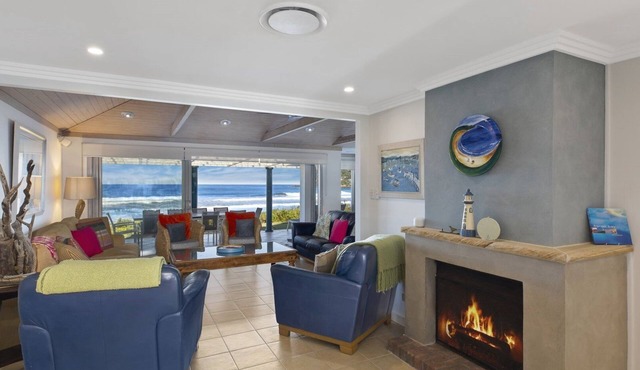 Villa Dandaloo - Absolute Beachfront