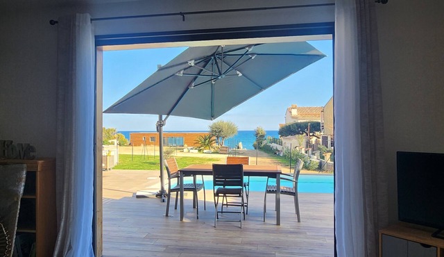 Villa de 100 m² les Pieds Dans L'eau Avec Piscine Privée