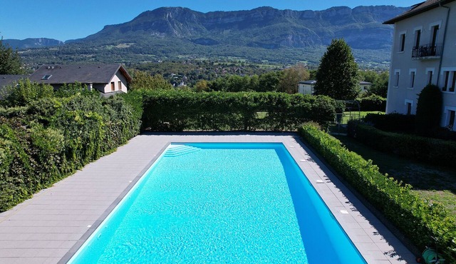 Villa de 180 m² Pour 12 Personnes Avec Piscine Communautaire